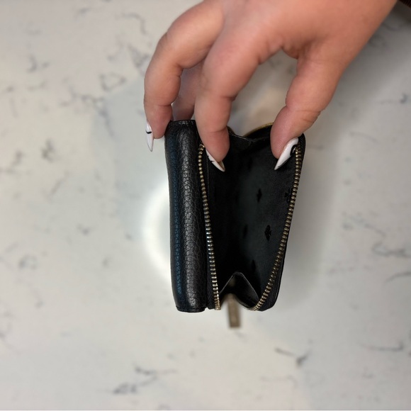 Kate Spade Black Textured Wallet - Picture 4 of 5